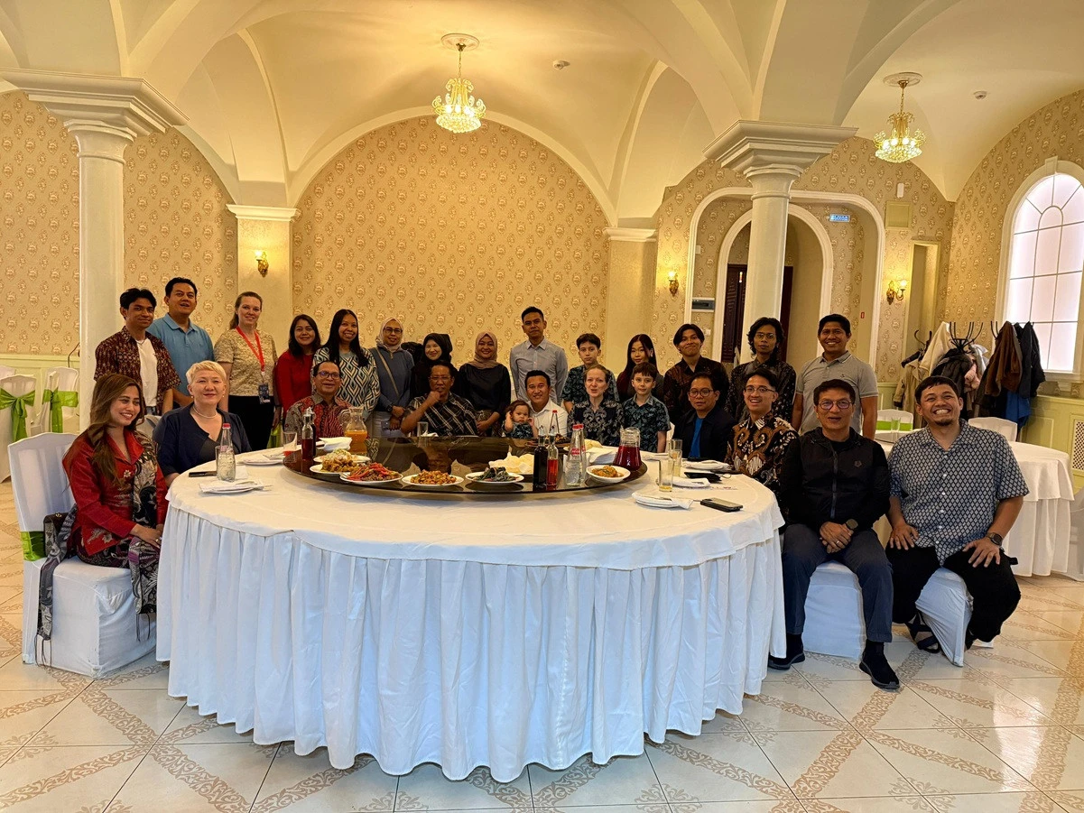 Dialog Menkum dengan Diaspora Saint Petersburg: Belajar, Kembali dan Bangun Negeri