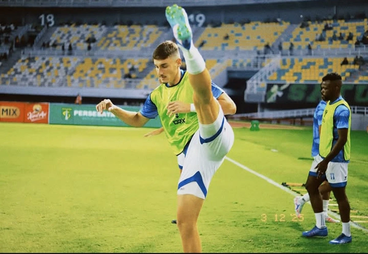 Johnny Jansen Bawa Gerbong, Asisten Pelatih Klir, Eks Pemain PSIS Masuk Radar?