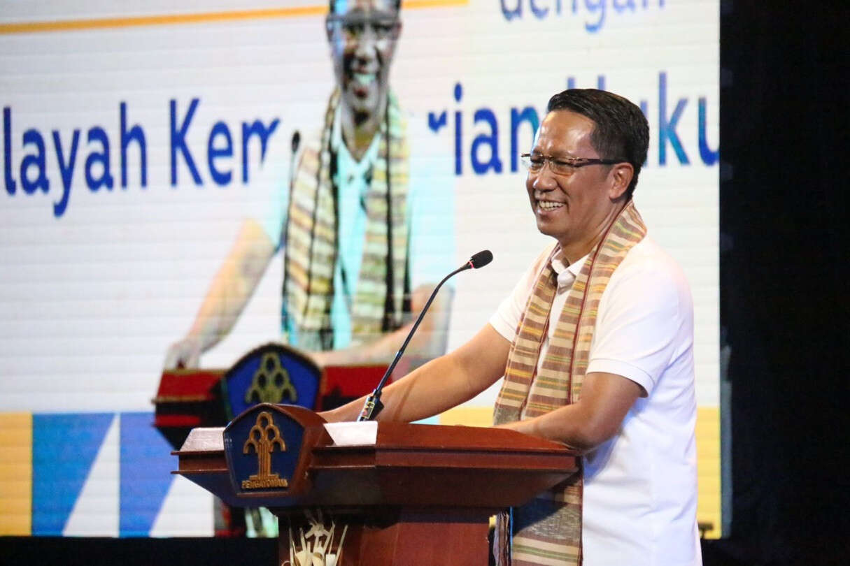 Menkumham Supratman: Kalau Mau Membantu Republik Ini, Bekerja sesuai Aturan!