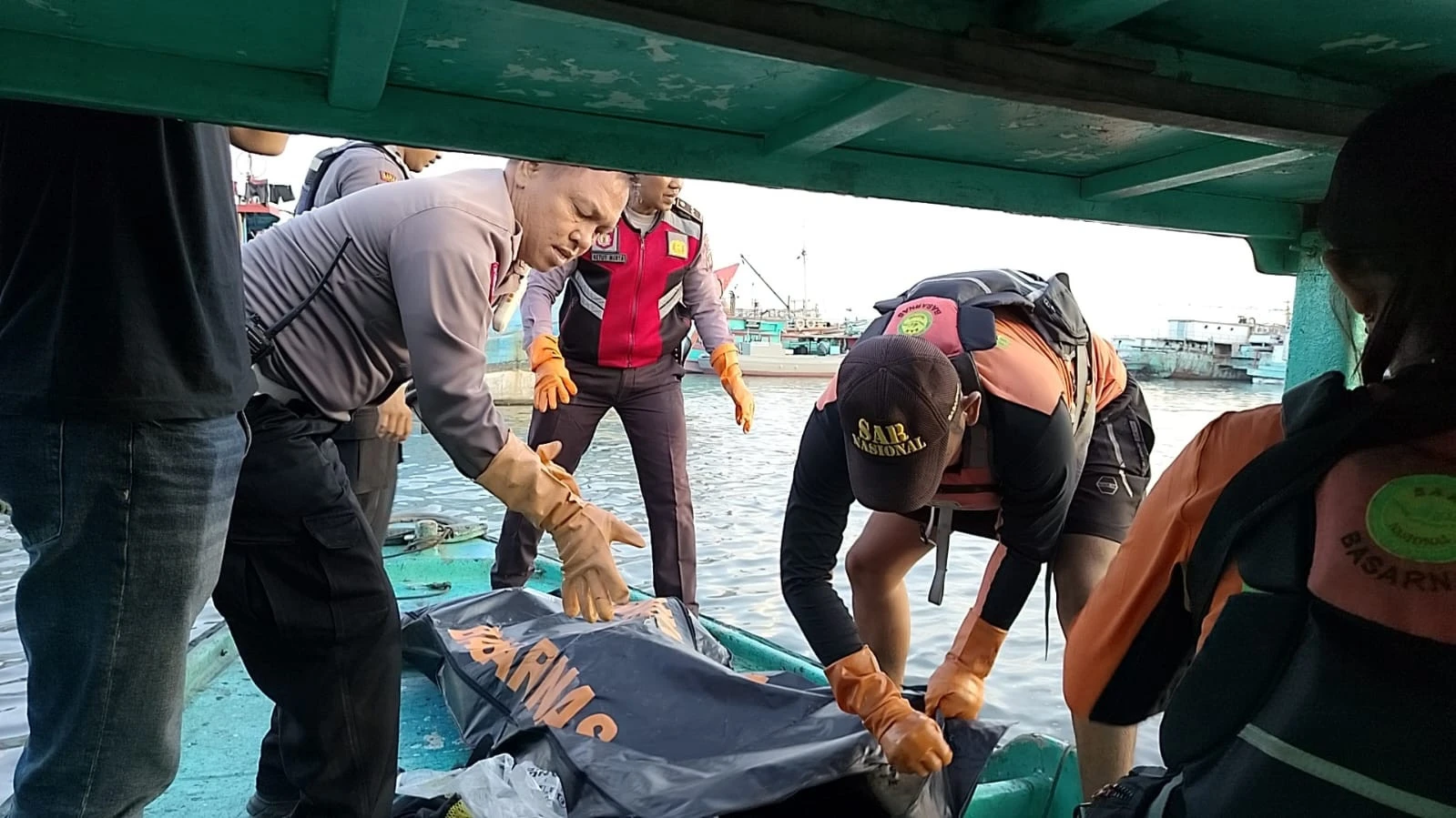 ABK KMP Bina Hasil 16 Tewas Tenggelam di Dermaga Barat Pelabuhan Benoa