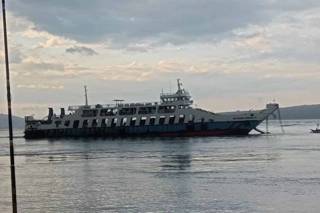 2 Kapal Kandas di Selat Bali, Antrean Kendaraan Mengular, BMKG: Belum Puncak