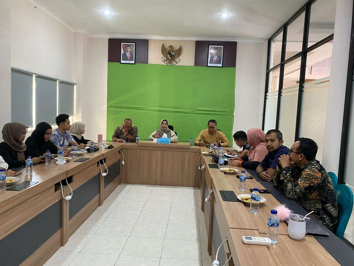 Kemenkumham NTB Serahkan Berita Acara Hasil Harmonisasi Raperda-Raperkada Pemkab Sumbawa