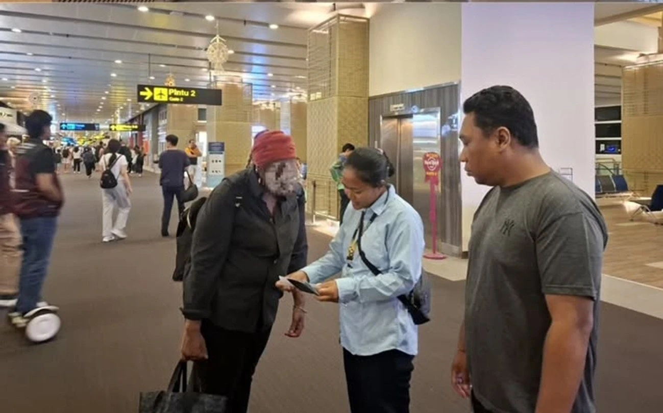 Kisah Rumit WNA Amerika & Kanada Sebelum Dideportasi: Terlunta-lunta di Bali