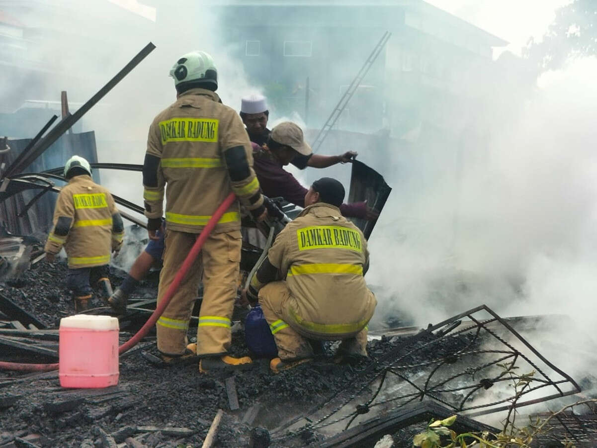 Gudang Kayu di Jimbaran Ludes Terbakar, Mobil Pikap & Indekos Gosong