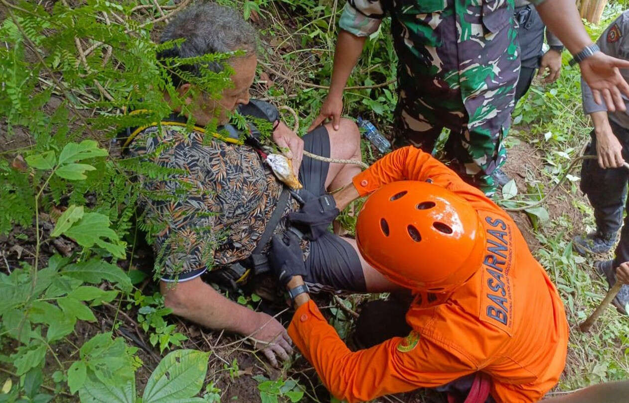 Bule Prancis Terperosok ke Jurang Sedalam 12 Meter, Kondisinya Mengenaskan