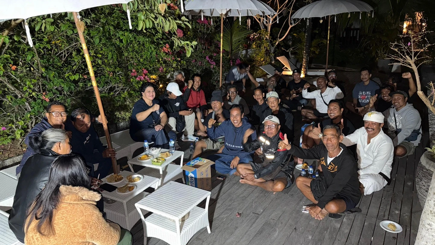 Warga Tolak Pembongkaran Bangunan di Pantai Bingin, Bantah Klaim Bupati Badung