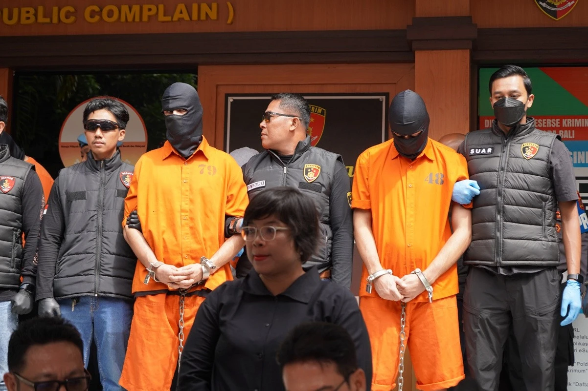 Polda Bali Tangkap Geng Rusia & Oknum Imigrasi Penganiaya Bule Lithuania