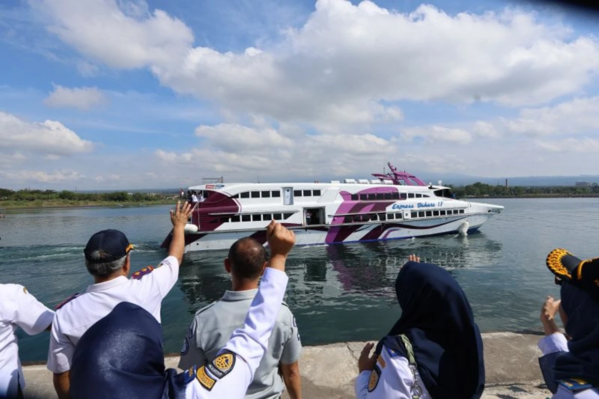 Kapal Cepat Rute Denpasar – Banyuwangi Beroperasi, Ini Jadwal & Harga Tiketnya