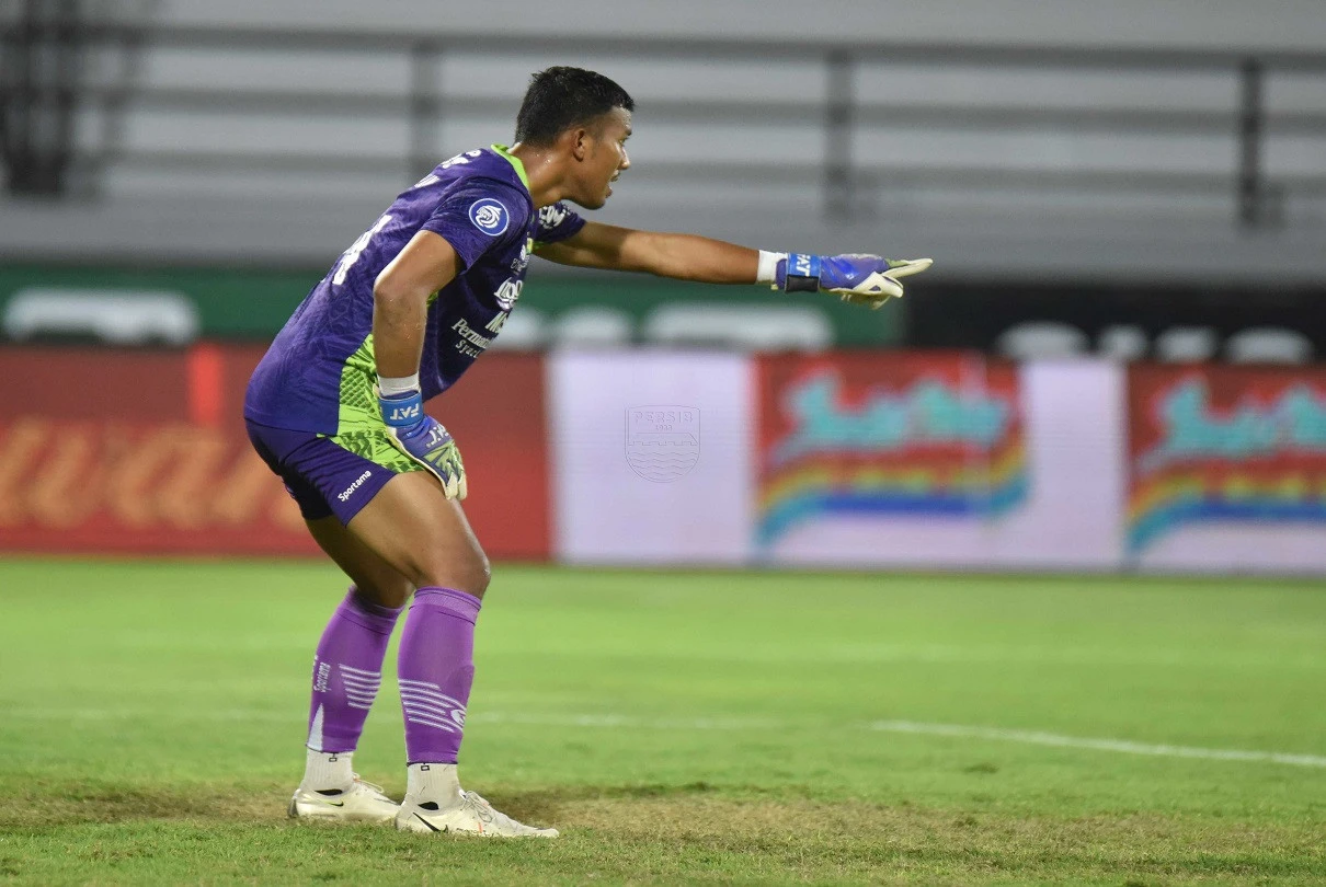Luizinho Passos Sebut Kiper Persib Siap Tempur Melawan Bali United
