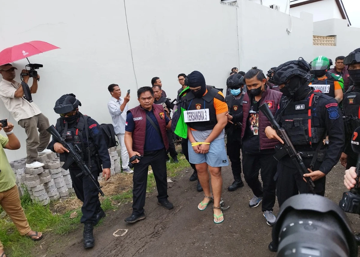 Tangan & Kaki Gangster Penembak WNA Australia Dirantai, 11 Adegan Maut Terungkap