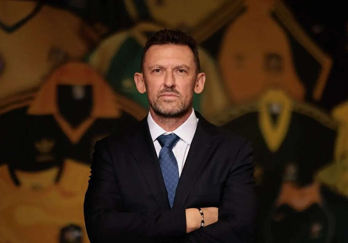 Tony Popovic Pelatih Baru Australia, Debut saat Kontra Tiongkok