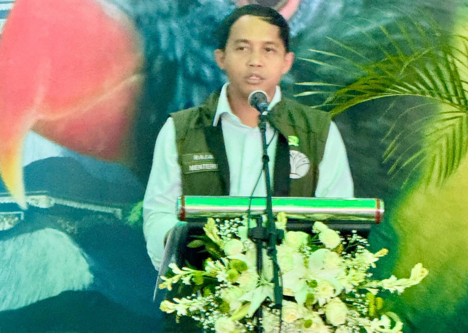 Menhut Minta Maaf, Insiden Pembakaran Mahkota Cenderawasih Jadi Bumerang
