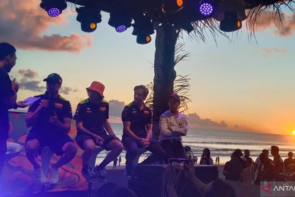 Fabio & Marco Sapa Fan MotoGP di Bali: Om Swastyastu, Menyala Abangku!