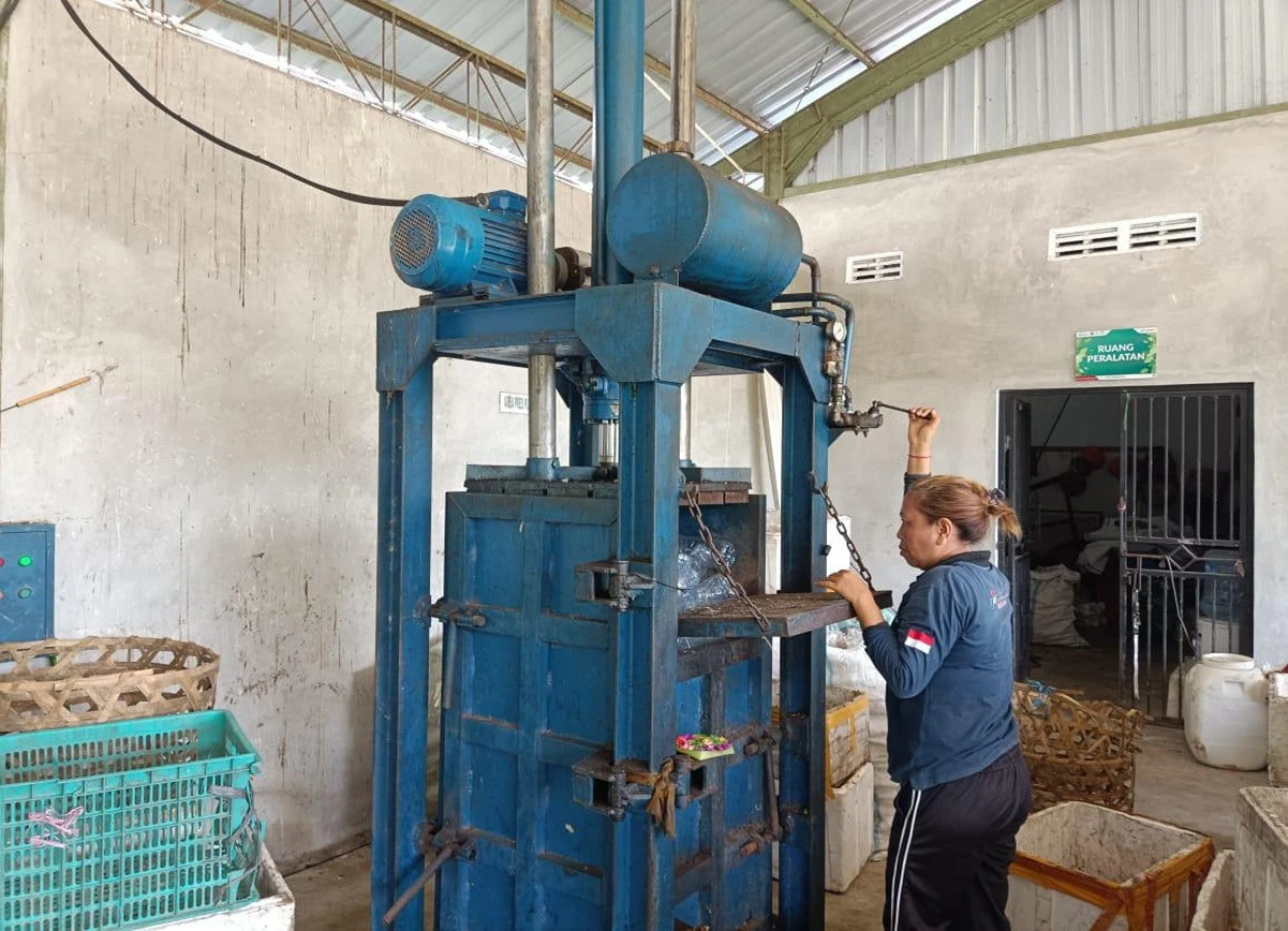 Pertamina Inisiasi Program Ecoriligion Enviro TPS3R Kedonganan, Manfaatnya Besar