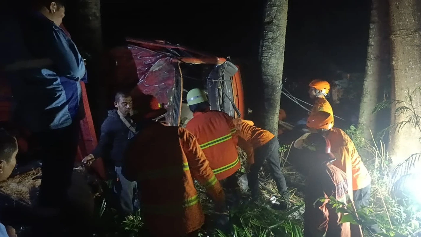 Detik-detik Truk BBM Mengalami Rem Blong di Karangasem, Sopir Tewas, Kernet?