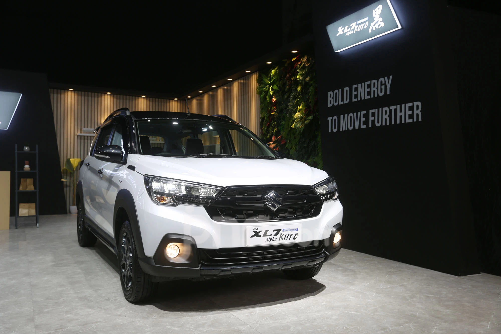 Suzuki Pasang Target 300 XL7 Hybrid Alpha Kuro Terjual Per Bulan, Bakal Diekspor?