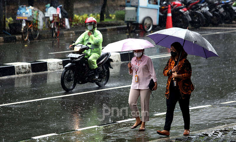 BMKG Sebut Sebagian Kota Besar Bakal Diguyur Hujan, Catat Wilayahnya