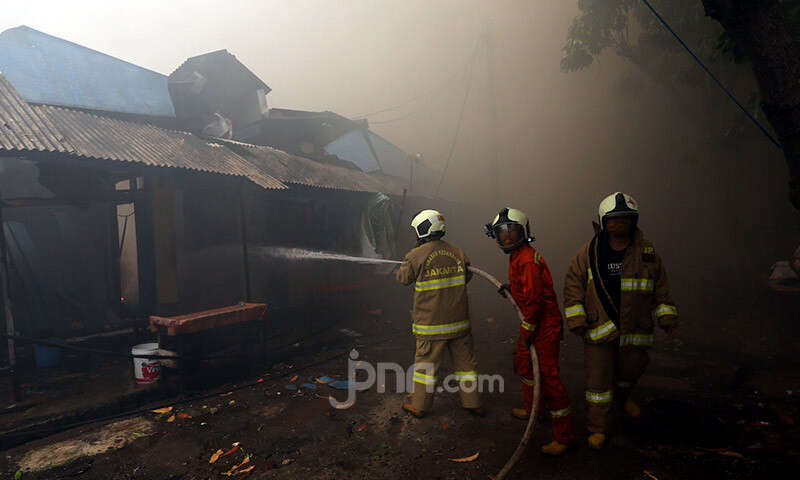 Kebakaran Rumah di Jakut Diduga Akibat Petasan, Ada Korban