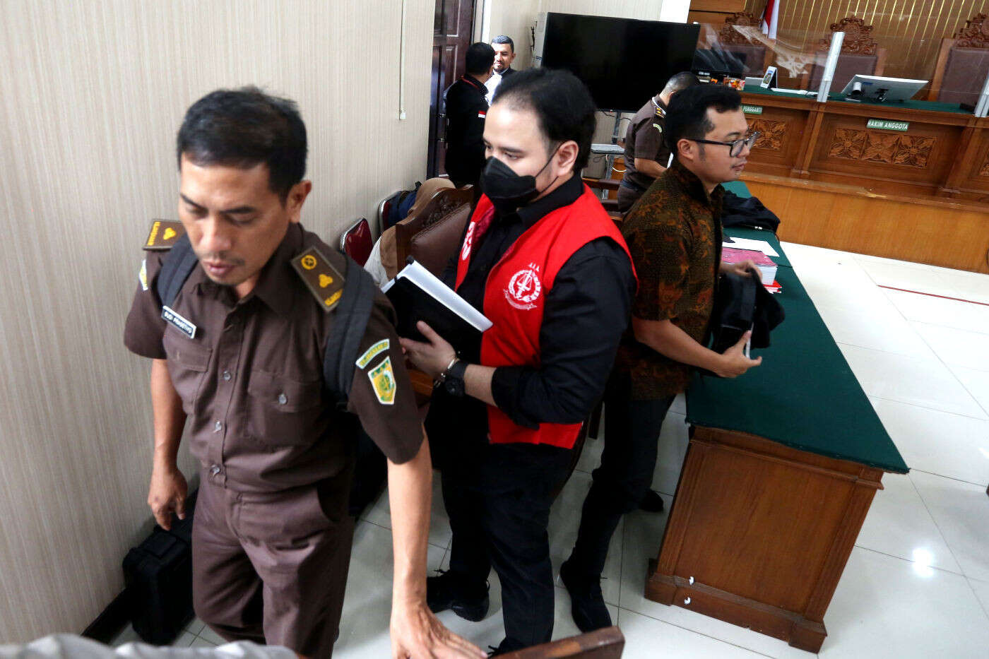 Jalani Sidang Kasus Senpi Ilegal, Dito Mahendra Selalu Dikawal Bodyguard