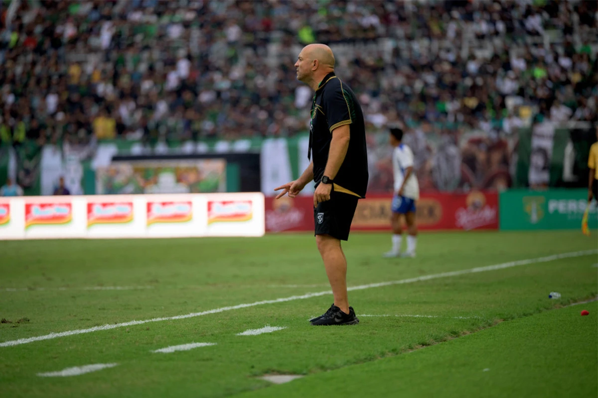 Bernardo Tavares Beber Titik Lemah Persebaya Surabaya