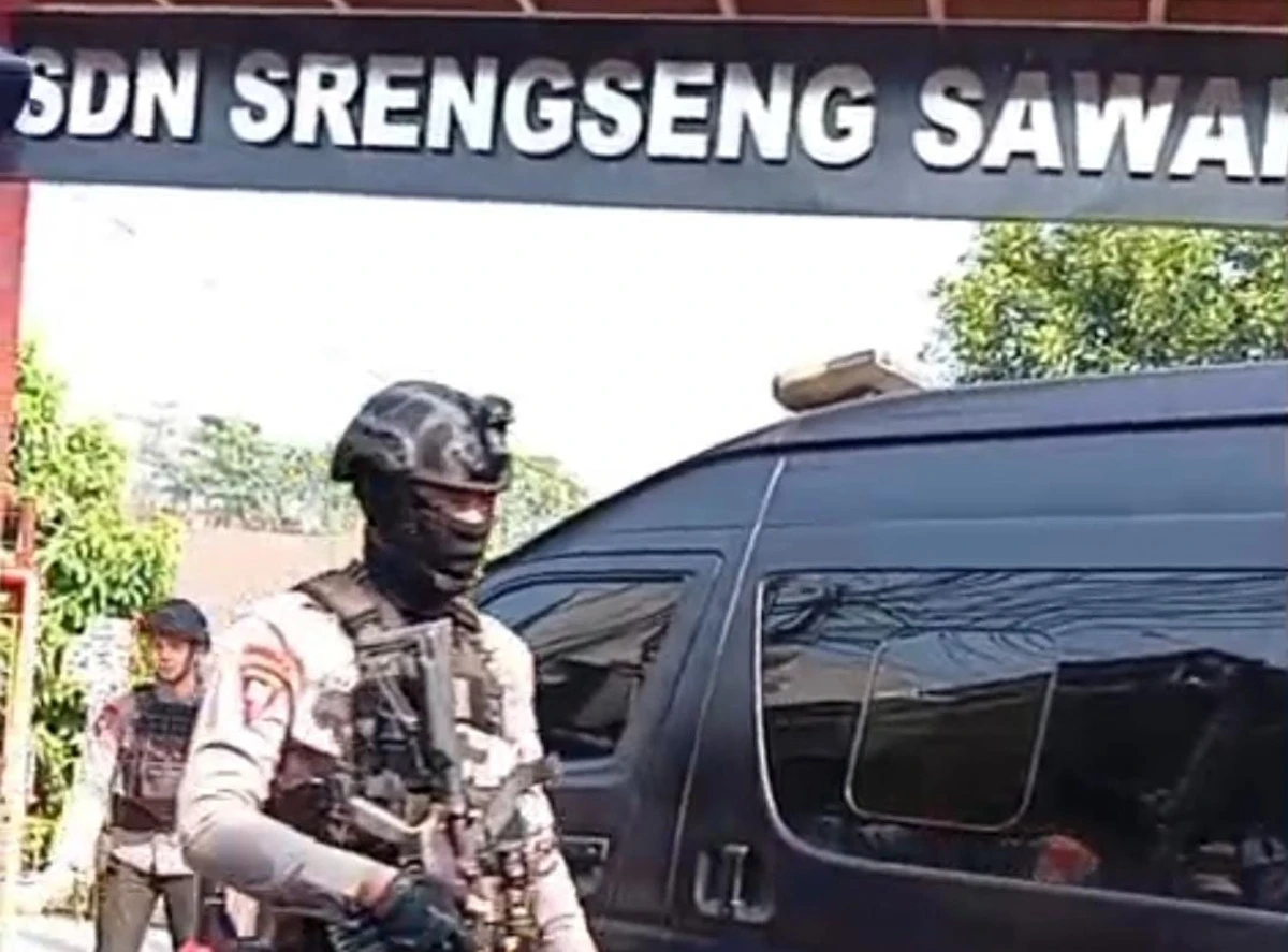Hari Pertama Sekolah, Ada Teror Bom di SD Srengseng Sawah Jaksel