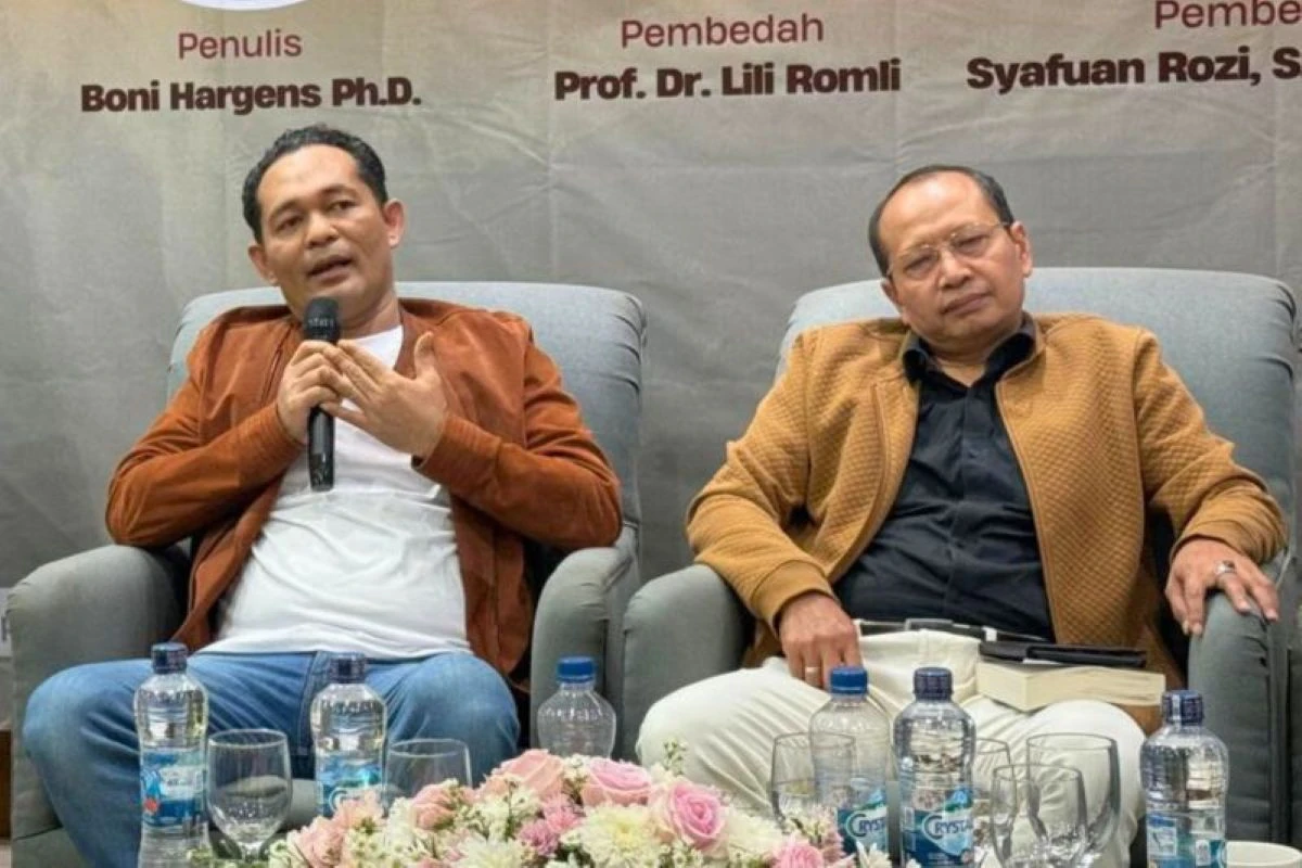 Nilai Omongan Saiful Mujani dari 2 Perspektif, Boni Singgung Pra-Kondisi Revolusi