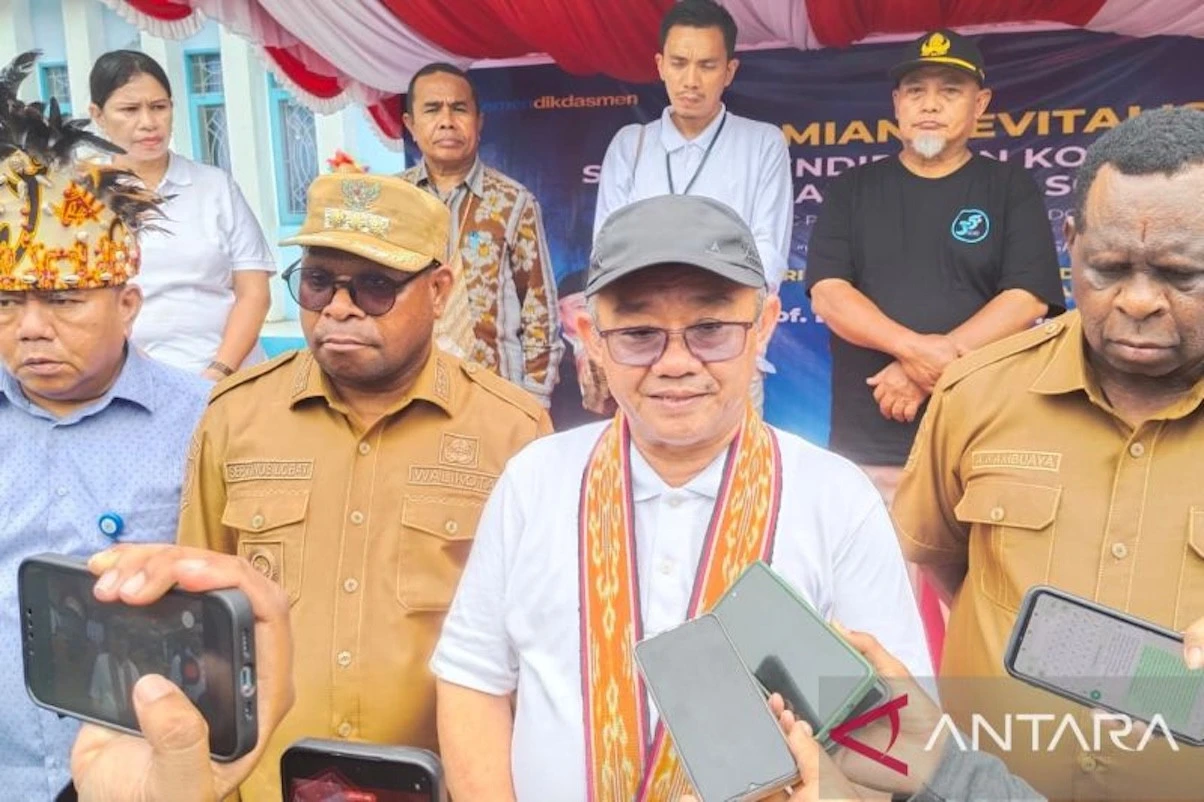 Soal Nasib Guru Honorer di 2027, Mendikdasmen Bilang Begini