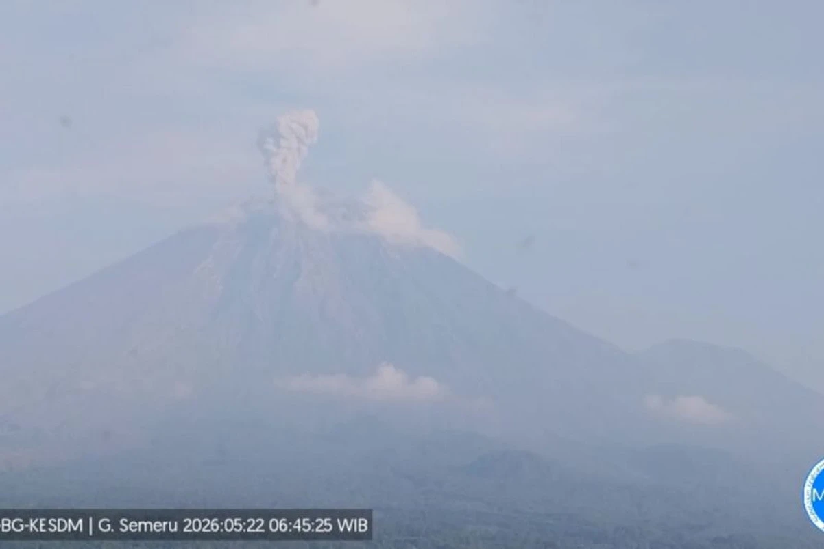 Gunung Semeru Erupsi Lagi, Tinggi Letusan Sampai 1.000 Meter
