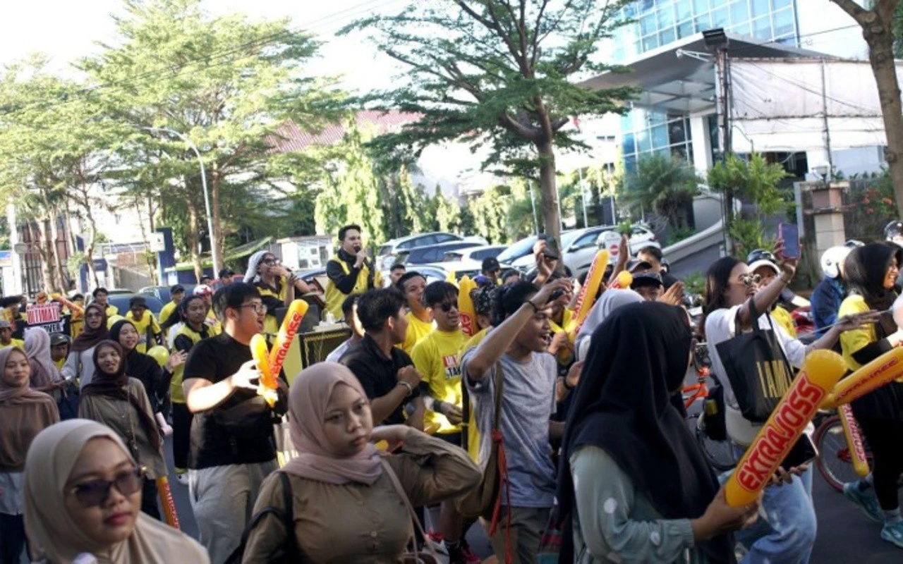 Ribuan Anak Muda Ramaikan Extrajoss Ultimate Takeover Makassar