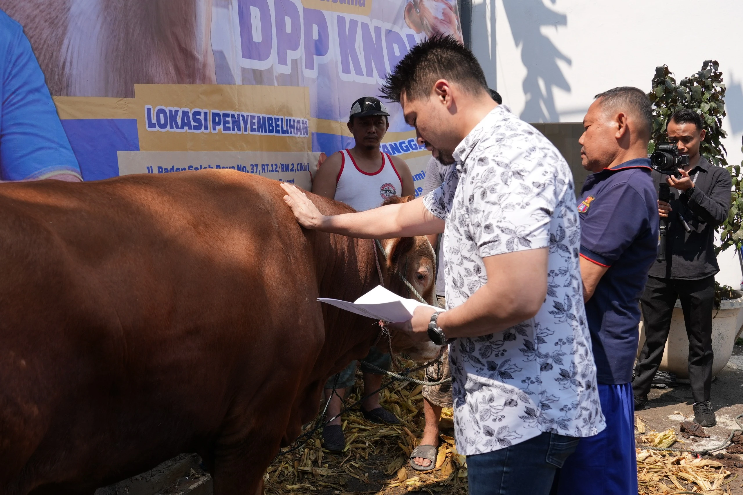 Iduladha, DPP KNPI Salurkan Hewan Kurban ke Masyarakat