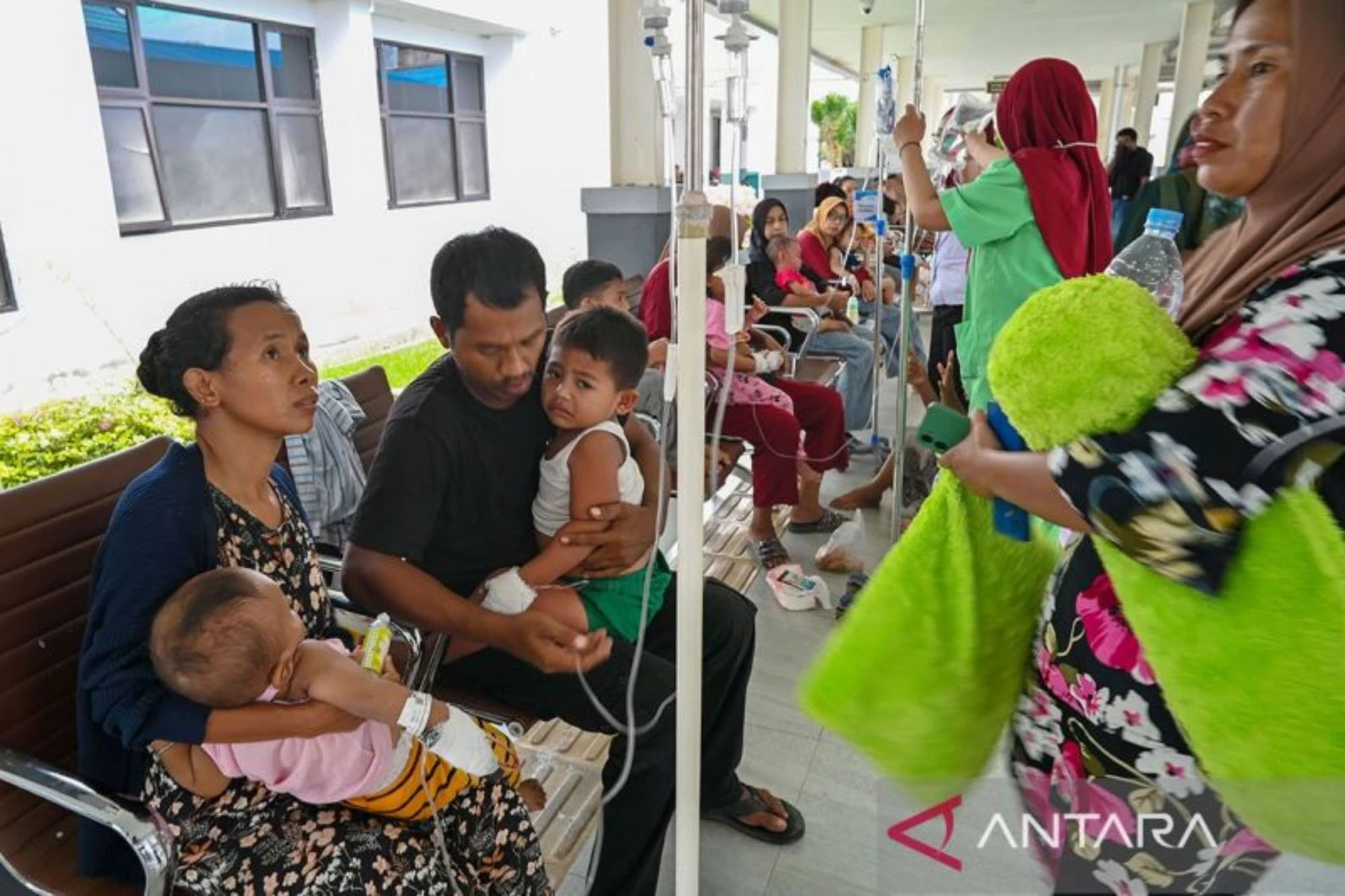 Warga Korban Gempa Sulteng Tinggal di Tenda