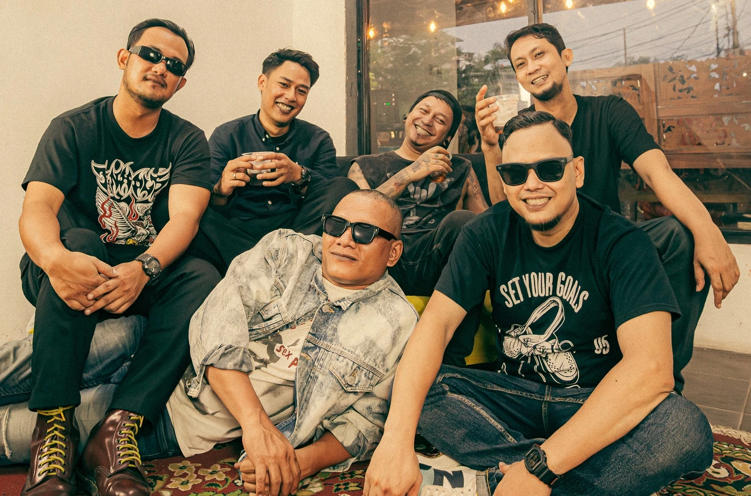Membakar Malam, Persembahan Terbaru dari Tenholes