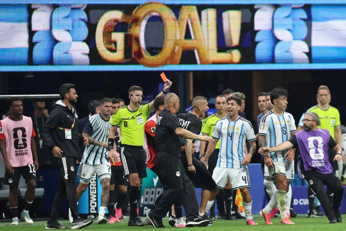 Mantan Pengadil Liga Inggris Bongkar Kesalahan Wasit Argentina Vs Mesir