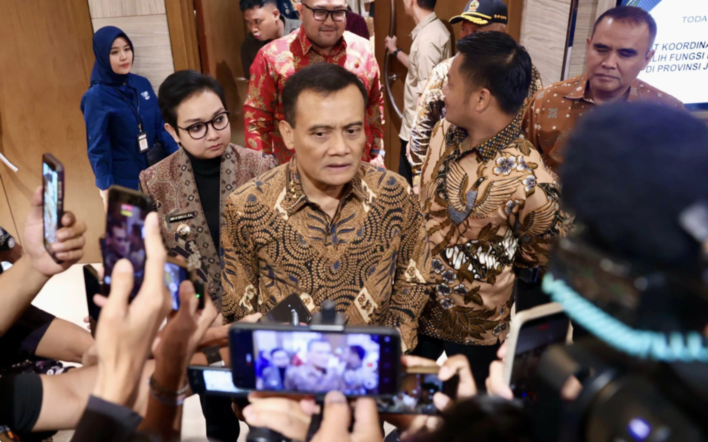 Gubernur Luthfi Instruksikan APBD Perubahan 2026 Untuk Genjot Perbaikan Jalan