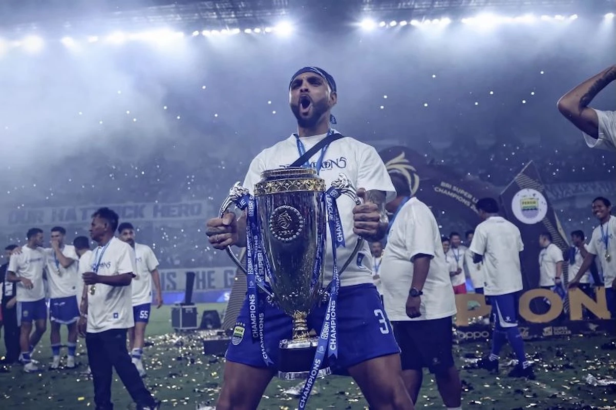 Persib Bandung Ungkap Peran Sebenarnya Layvin Kurzawa