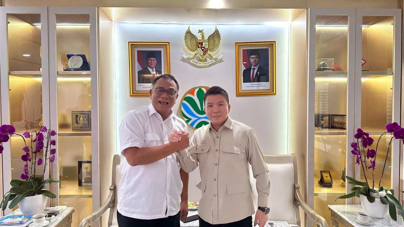 Anthony Leong dan Menteri Jumhur Hidayat Bahas Green Economy
