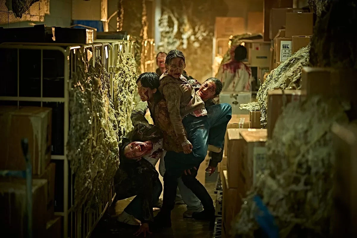 Review Film Colony, Teror Zombi Cerdas