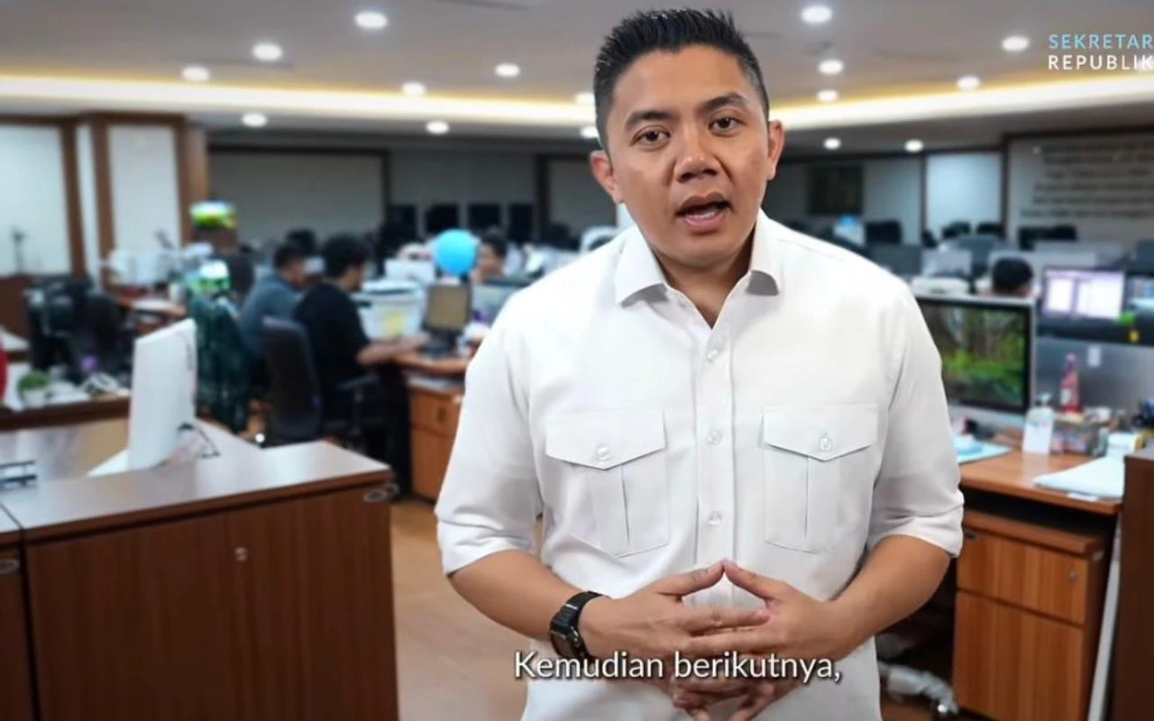 Kunjungan Luar Negeri Presiden Prabowo Disorot, Seskab Teddy Menjawab Tegas
