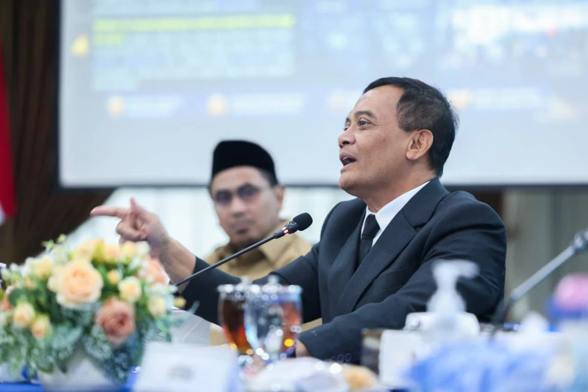 Gubernur Luthfi Realokasi Rp200 M Untuk Perbaikan Jalan