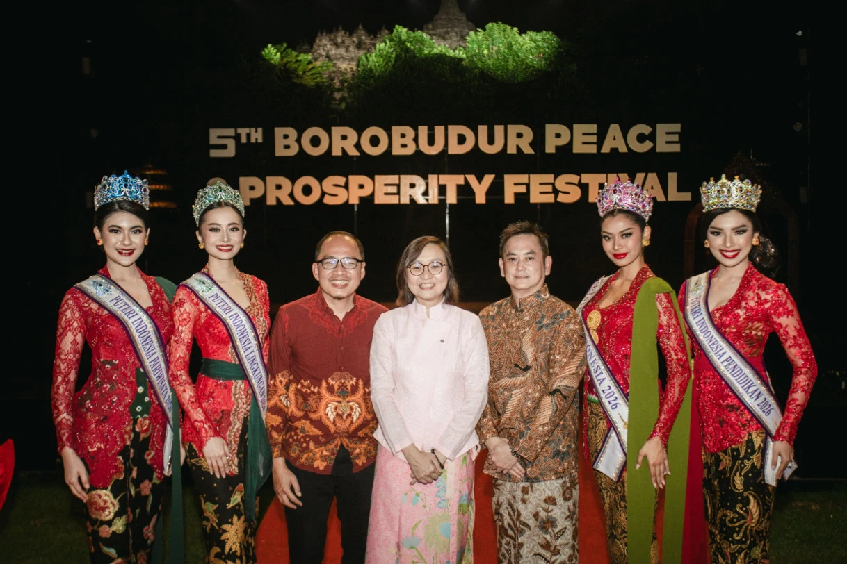 Wamen Ekraf & Puteri Indonesia 2026 Suarakan Misi Perdamaian Dunia di Borobudur