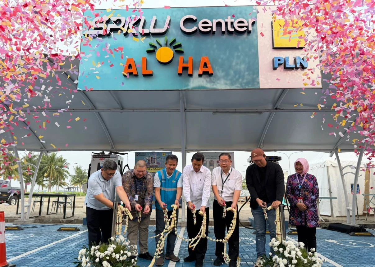 Kini Ada SPKLU Center di Aloha PIK2, Pengguna Mobil Listrik Bisa Isi Daya Sambil Kulineran