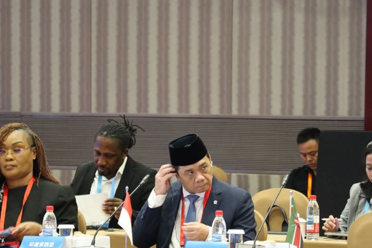 Riza Patria Menyinggung soal Pihak yang Nyinyir Selalu Menyalahkan Pemerintah