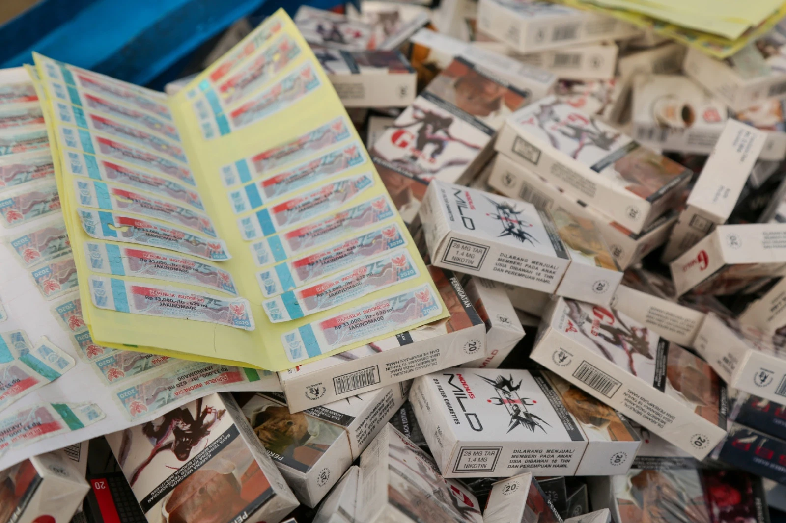 Bea Cukai Malang Temukan 172.800 Batang Rokok Ilegal di Kemasan Sabun dari Sebuah Truk