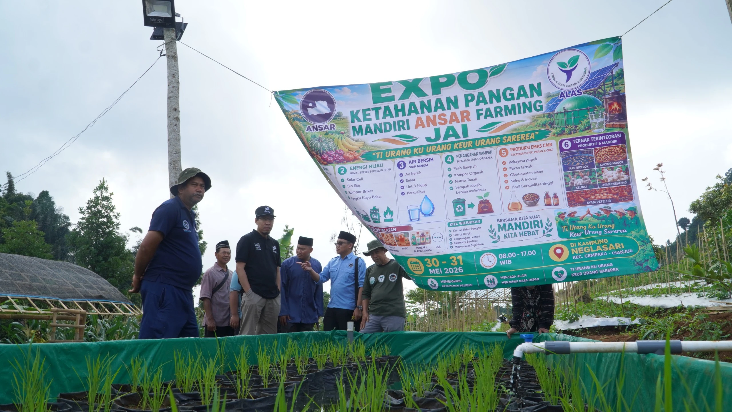 Puluhan Ribu Warga Terima Daging Kurban dari Muslim Ahmadiyah