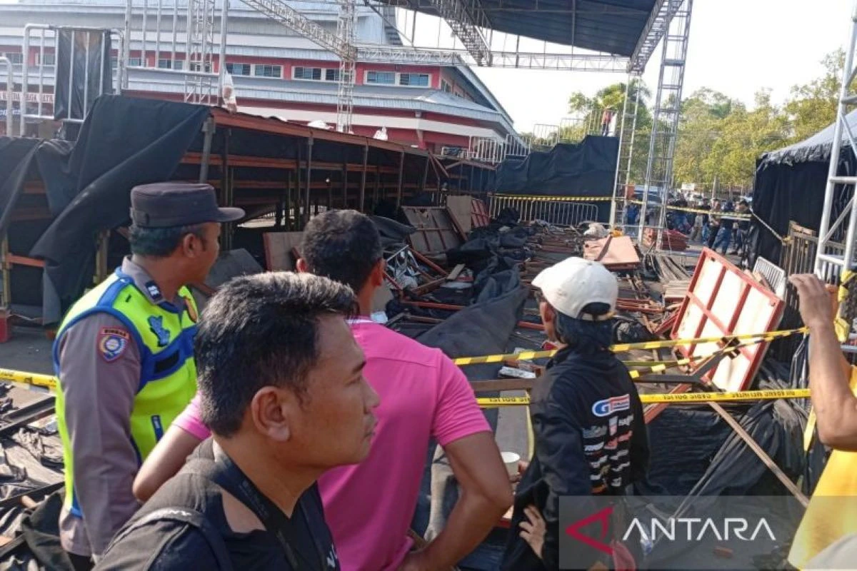Pernyataan Bupati Banyumas soal Ambruknya Tribune VIP GOR Satria