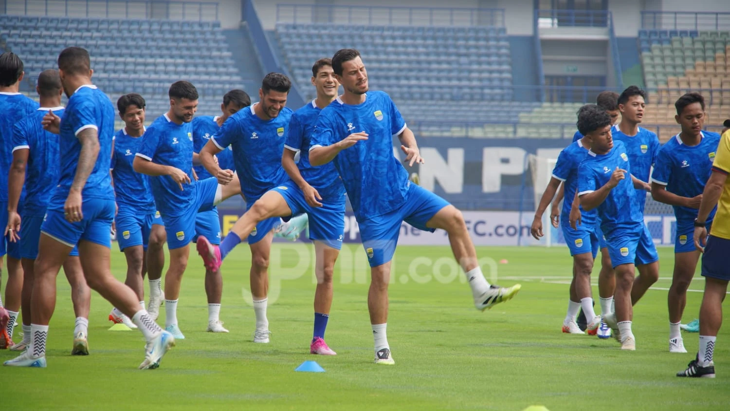Waspadai Selangor FC, Marc Klok Sebut Pemain Ini Bisa Jadi Ancaman Serius untuk Persib