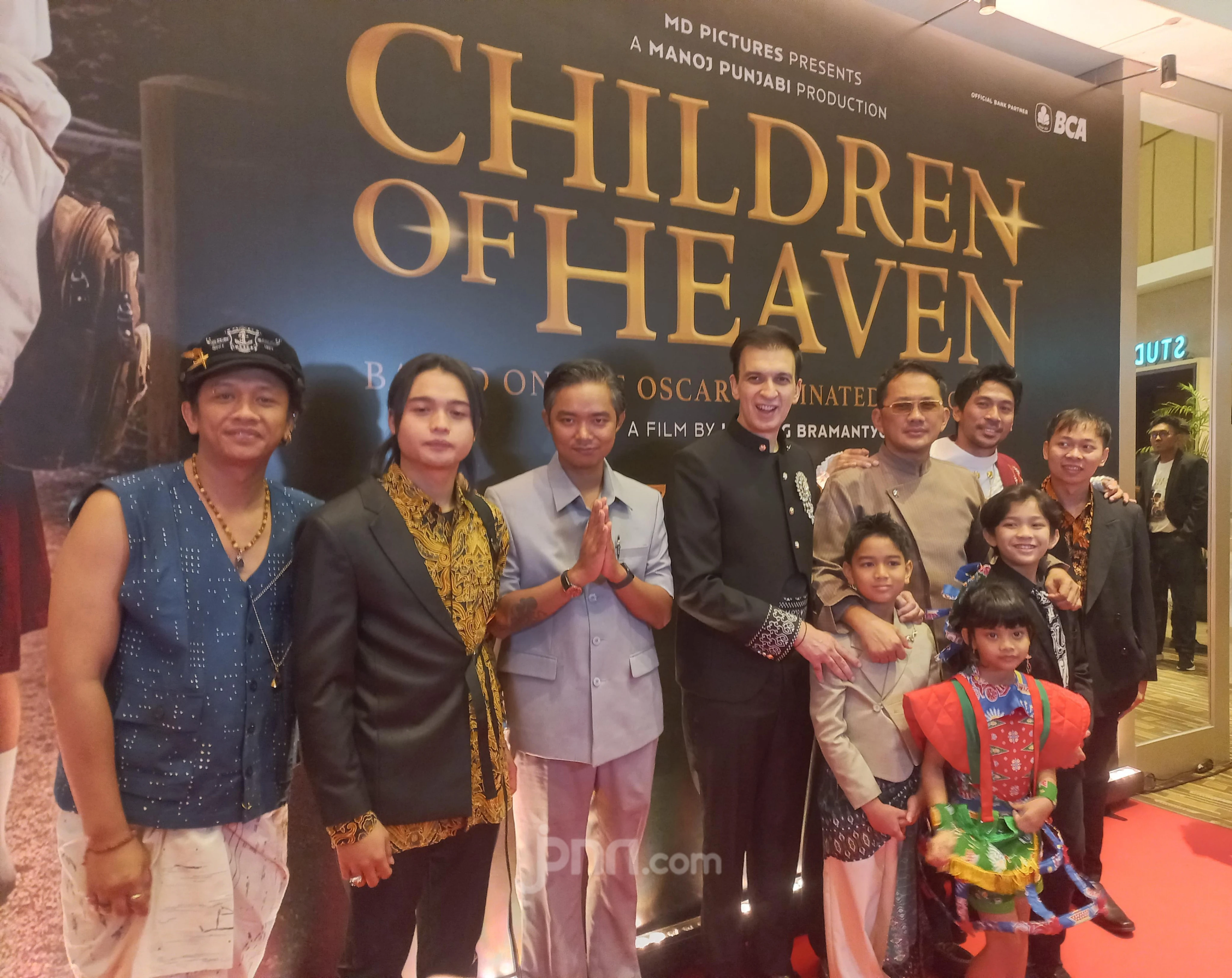 Hanung Bramantyo Akhirnya Bisa Bawa Anak-anaknya ke Gala Premier