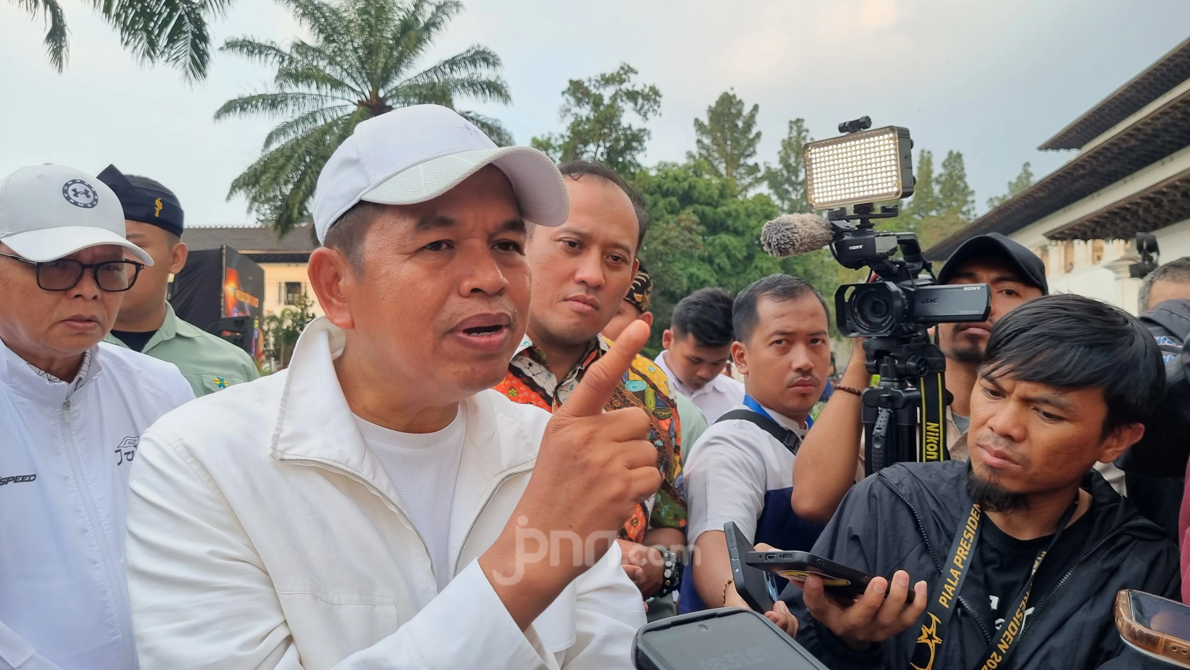 Banyak Warga Luar Jabar Mengadu Nasib di Lembur Pakuan, Dedi Mulyadi Bilang Begini