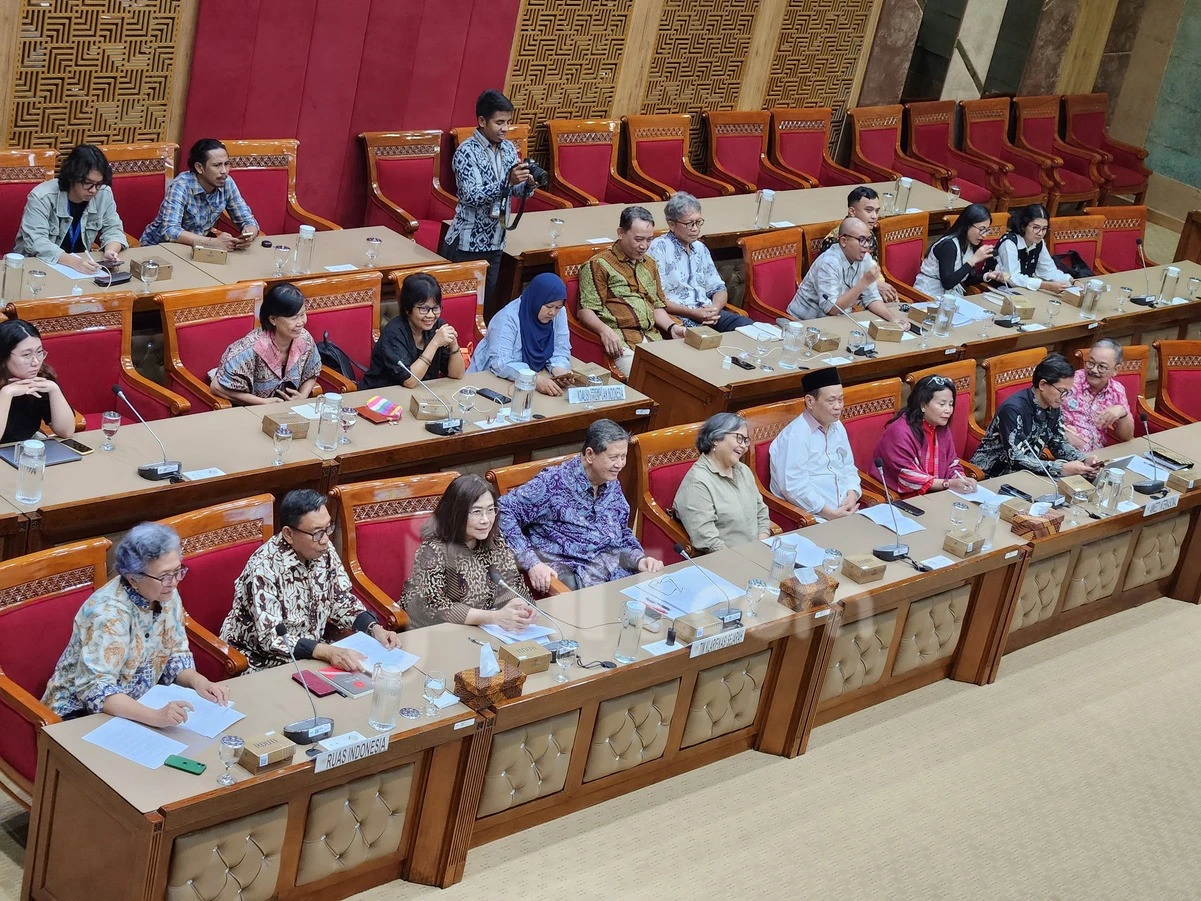 Rapat dengan DPR, Sejarawan dan Aktivis Sebut Proyek Sejarah Fadli Zon Berbahaya