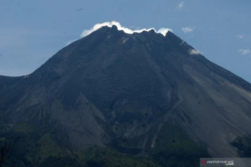 Aktivitas Gunung Merapi Pekan Ini Masih Tinggi, Status Tetap Siaga